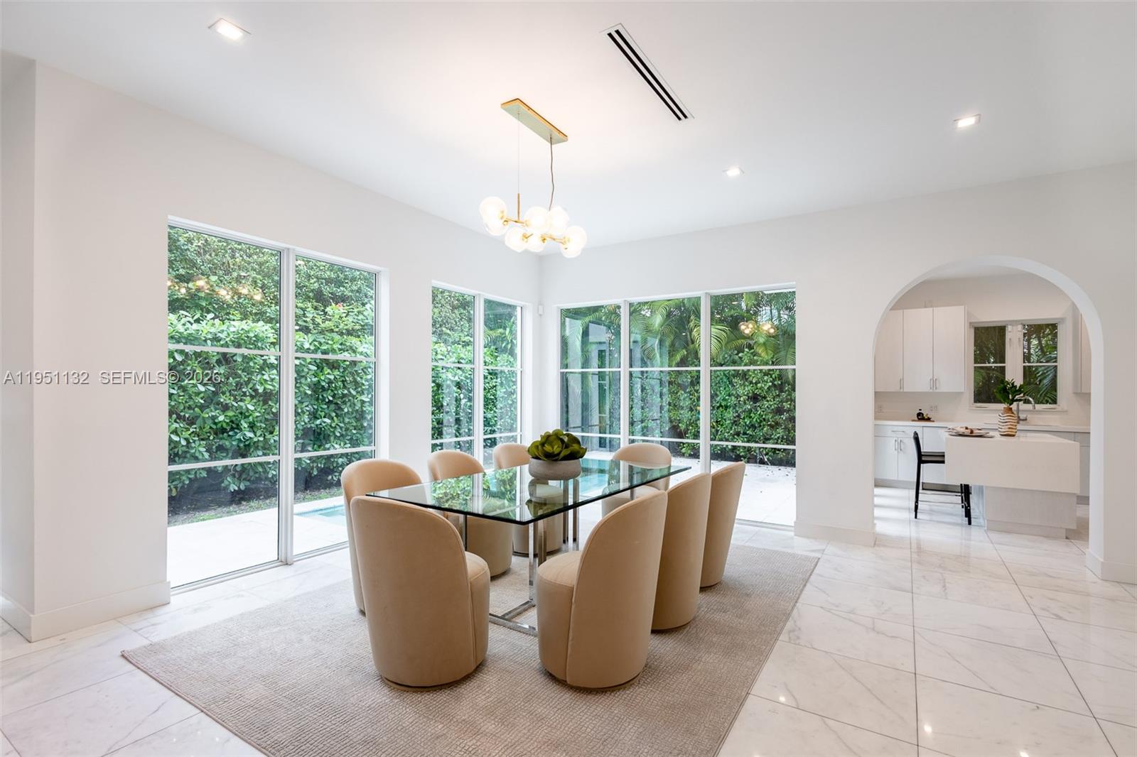 315 Santander Ave #315 Coral Gables, FL 33134