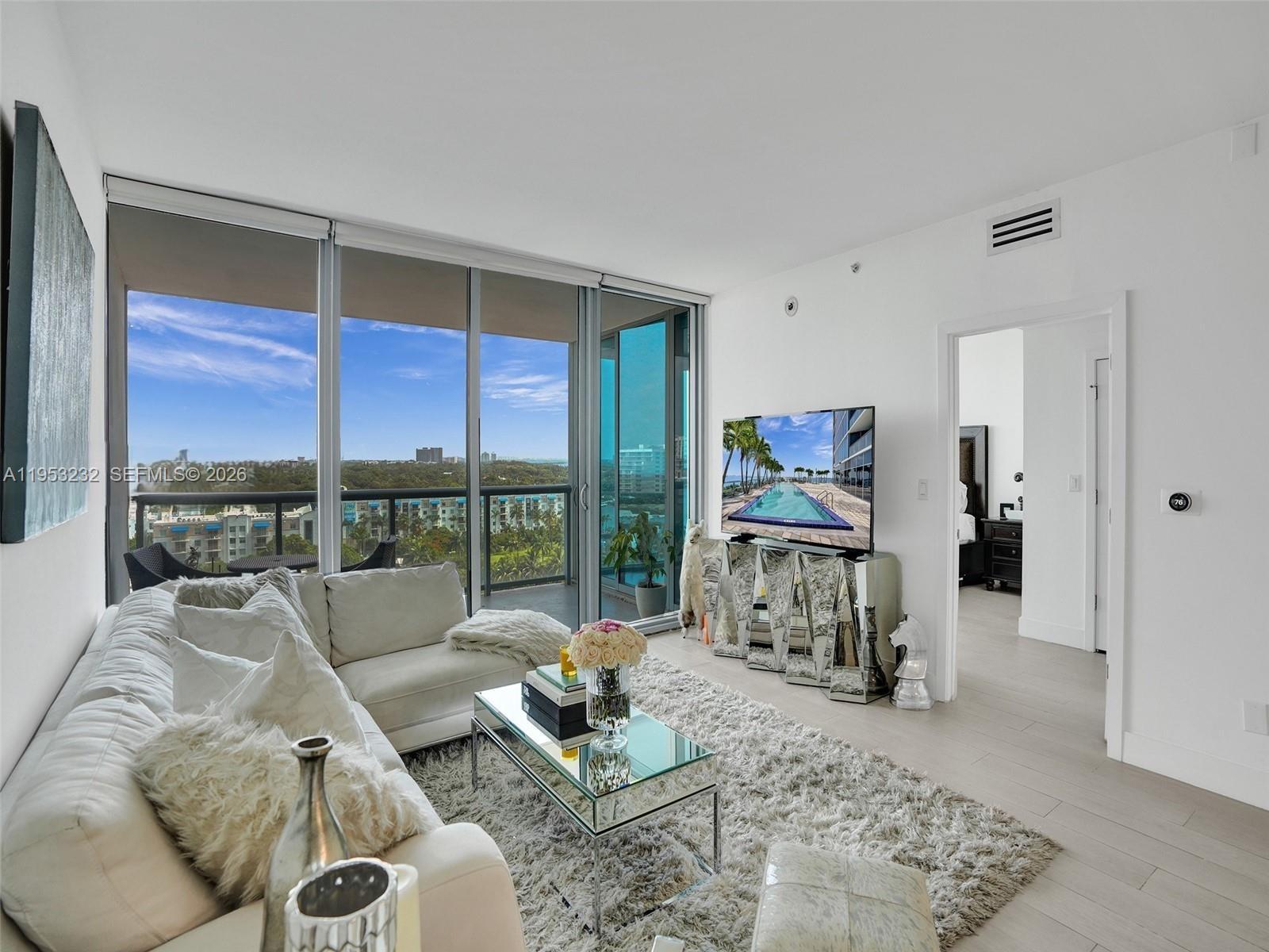 image Blue on the Bay9