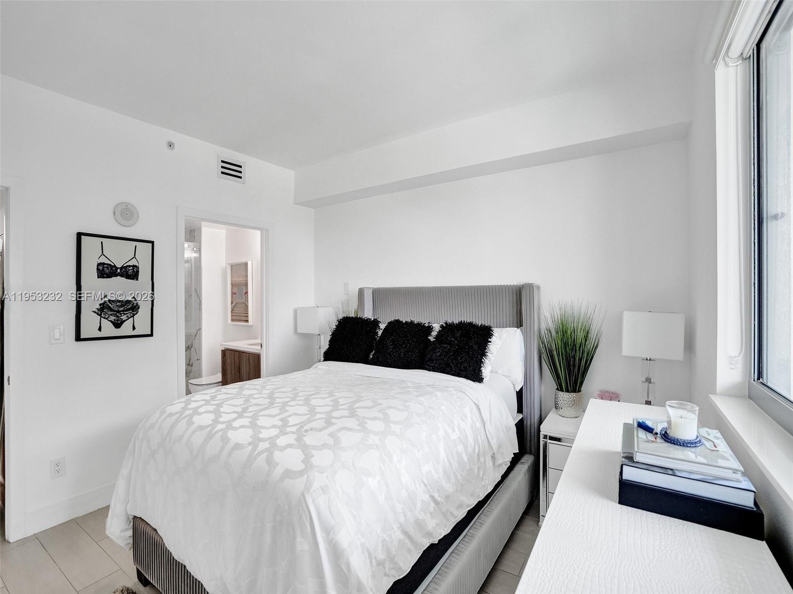 image Blue on the Bay25