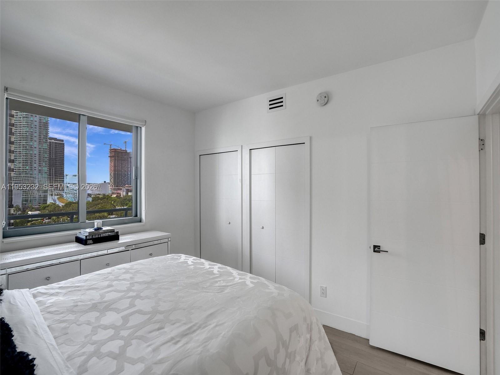 image Blue on the Bay27