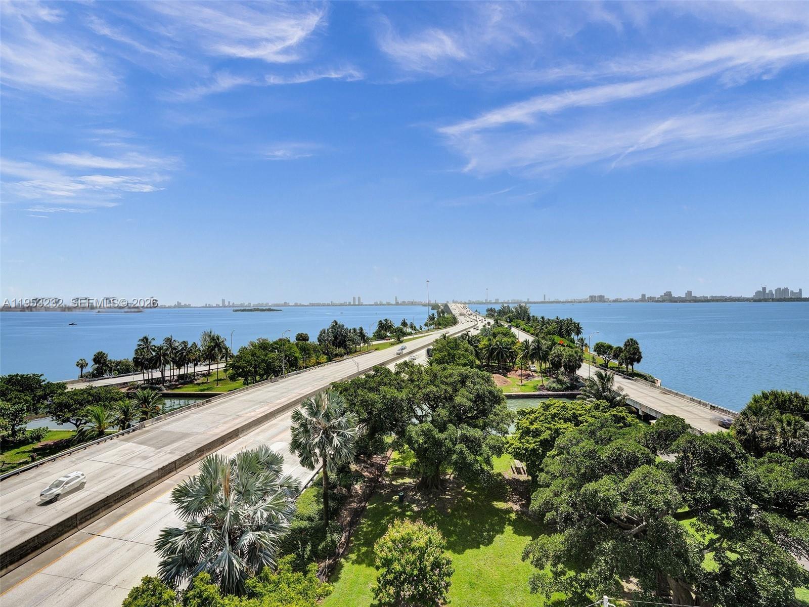 image Blue on the Bay32