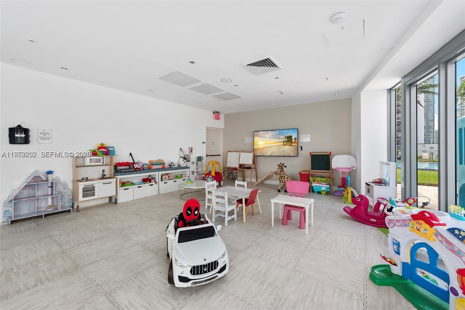 image Blue on the Bay46