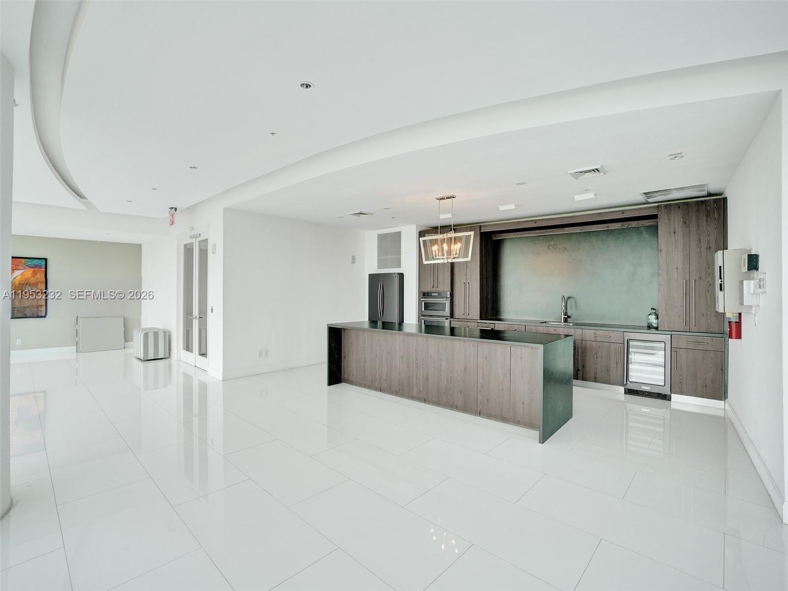 image Blue on the Bay53