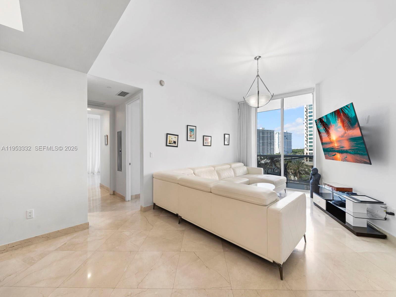 15901 Collins Ave #405 Sunny Isles Beach, FL 33160