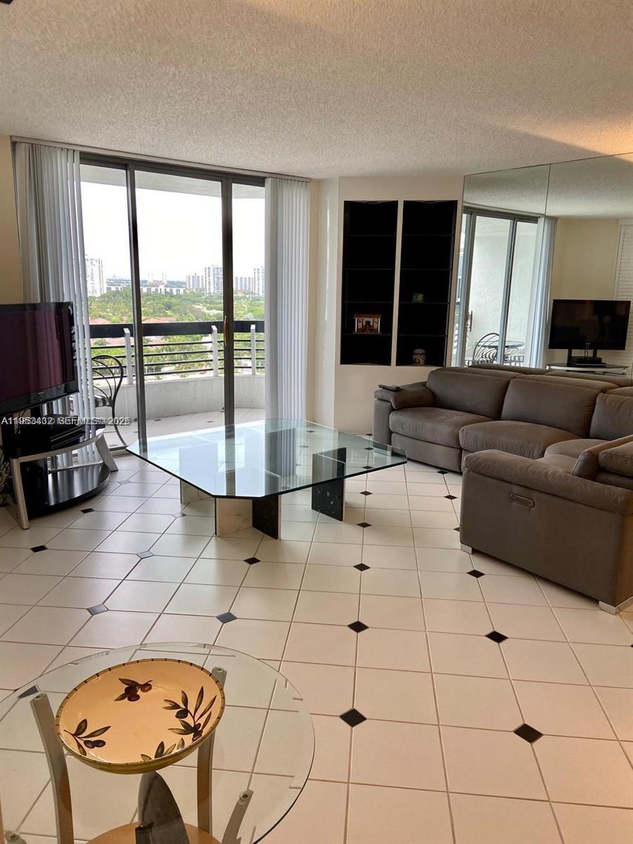 3530 Mystic Pointe Dr #1708 Aventura, FL 33180
