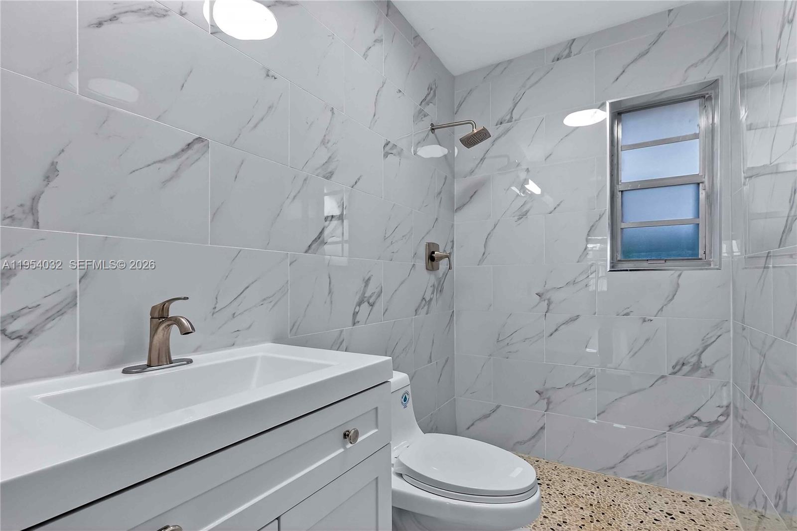 2399 SW 26th Ln Miami, FL 33133