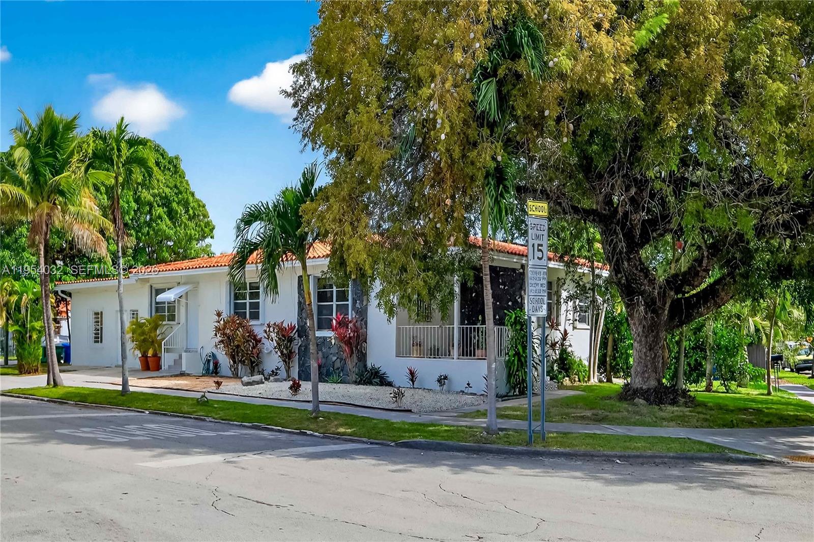 2399 SW 26th Ln Miami, FL 33133