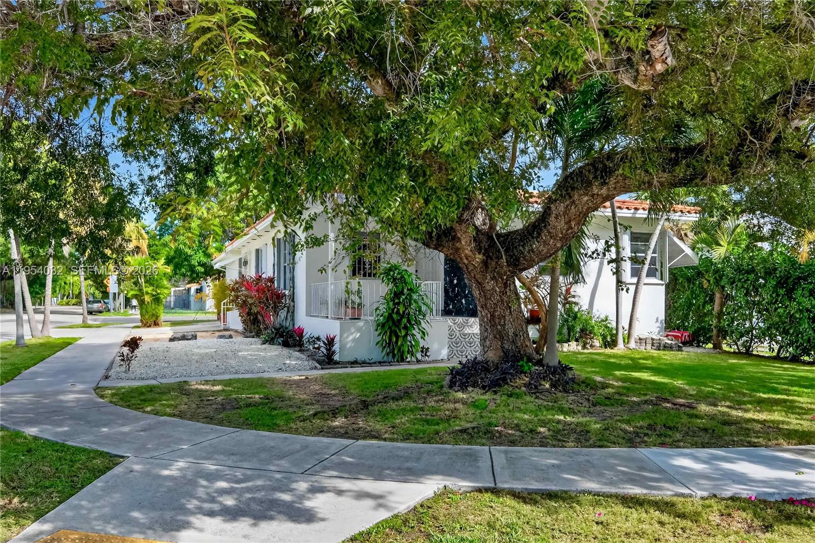 2399 SW 26th Ln Miami, FL 33133