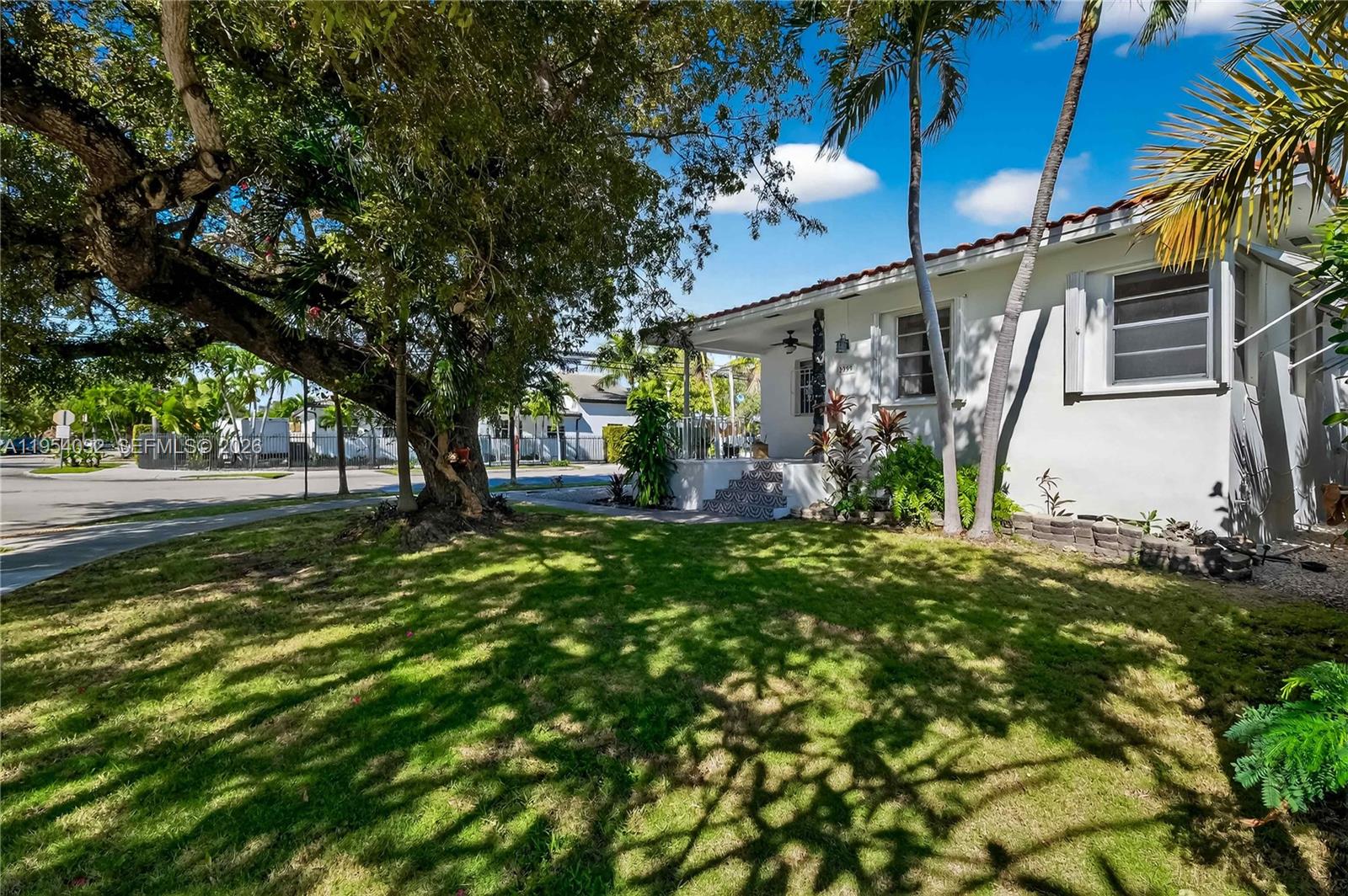 2399 SW 26th Ln Miami, FL 33133