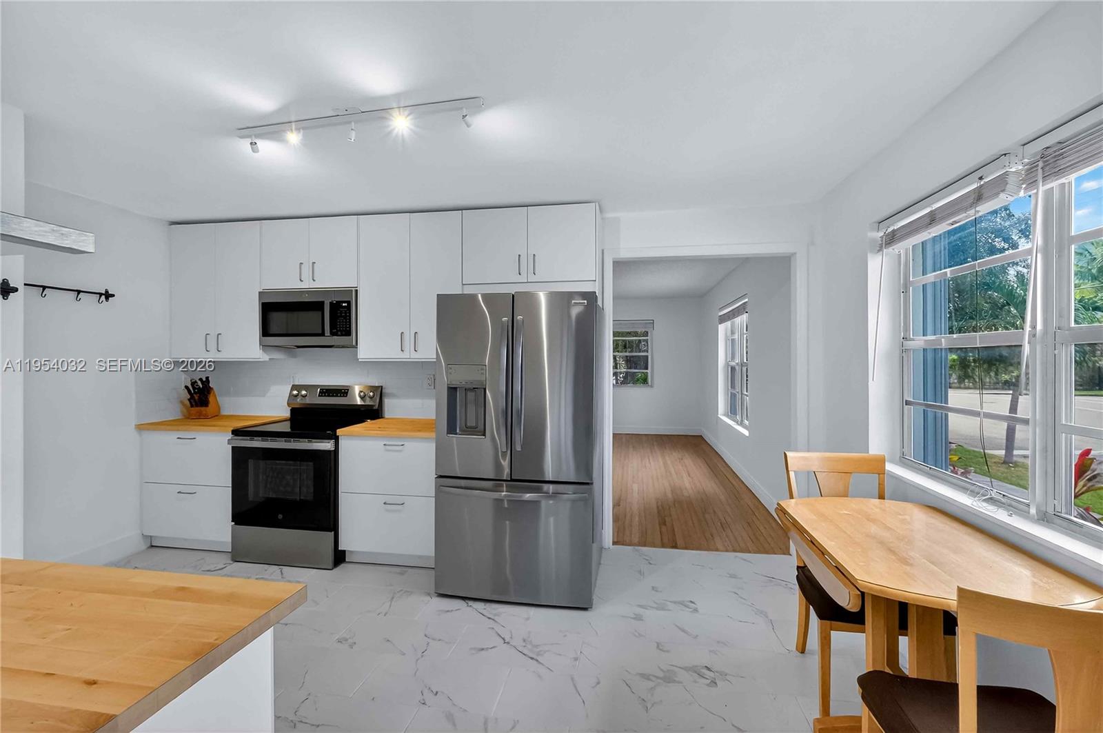 2399 SW 26th Ln Miami, FL 33133