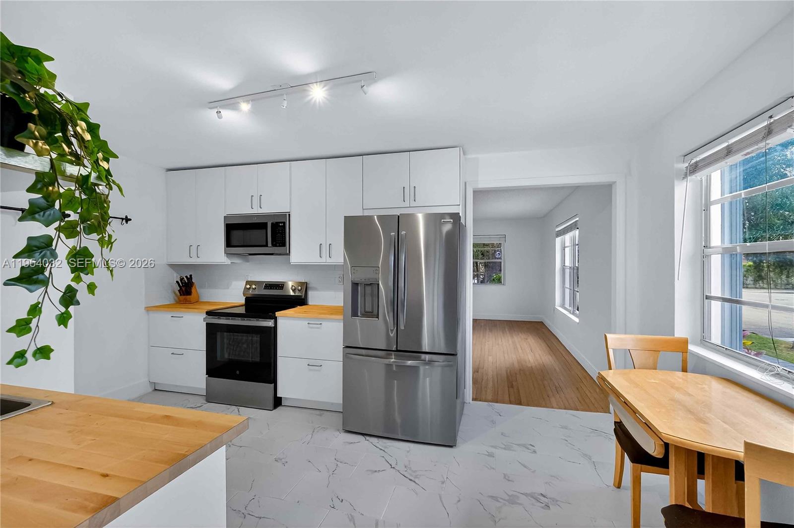 2399 SW 26th Ln Miami, FL 33133