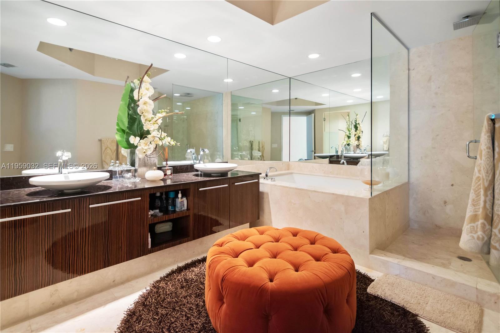 2711 S Ocean Dr #2205 Hollywood, FL 33019