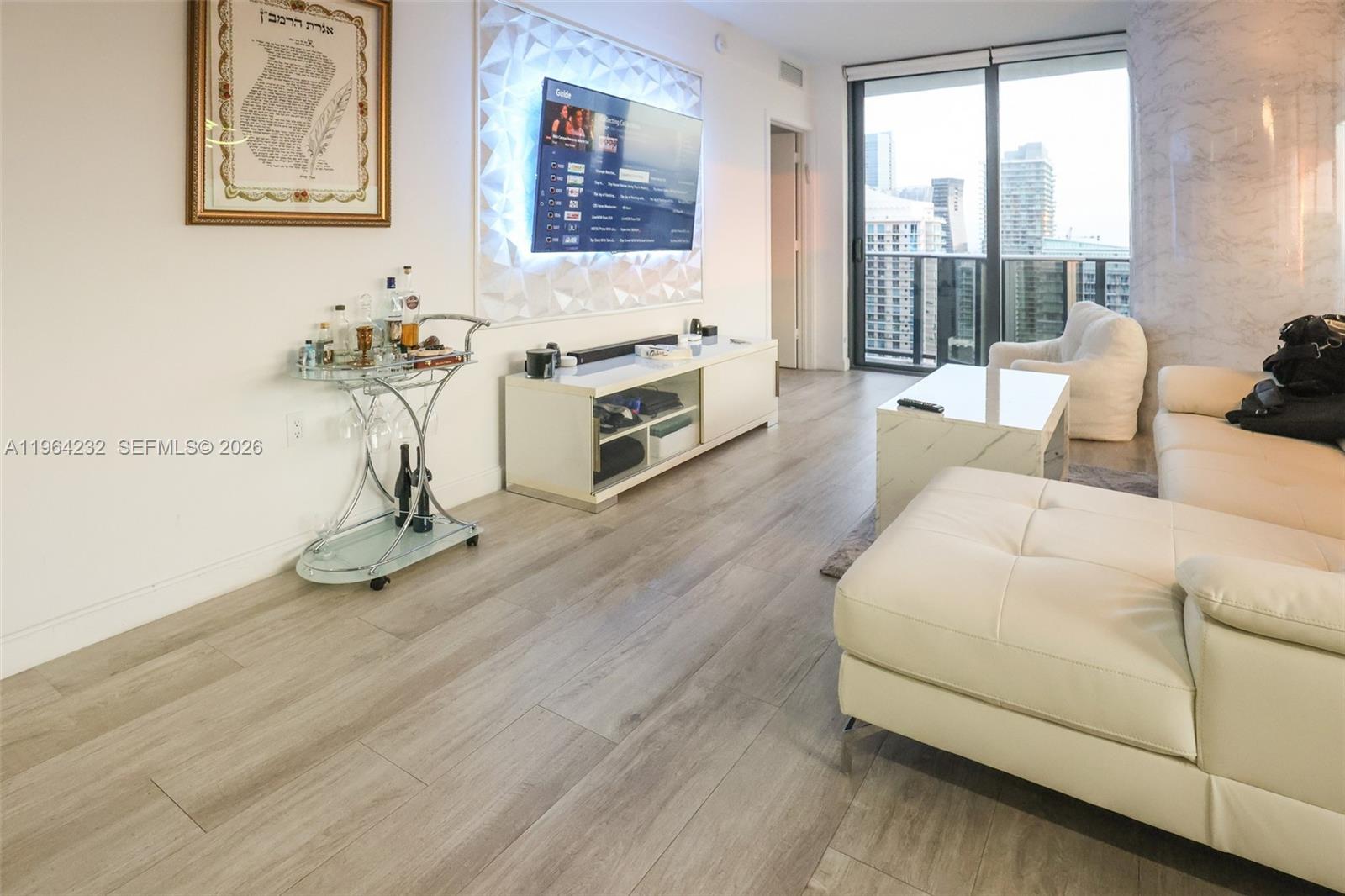 55 SW 9th St #3906 Miami, FL 33130