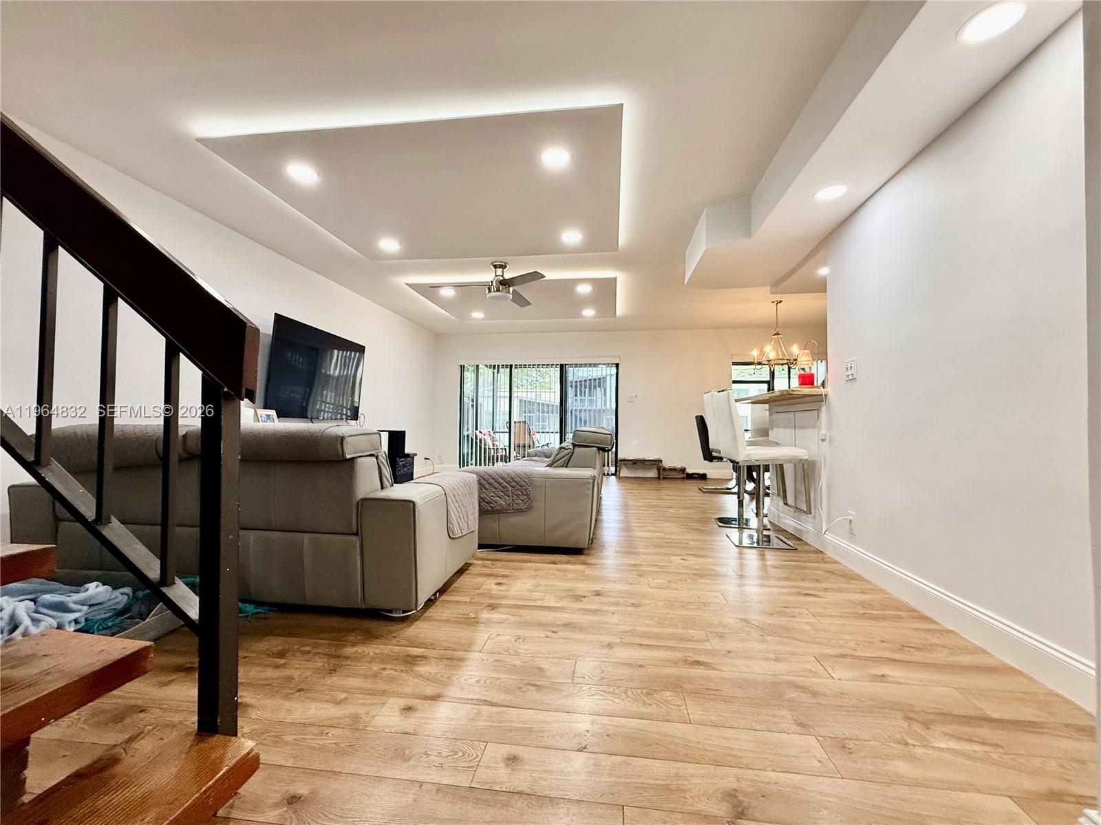 9717 N New Riv Canal Rd #406