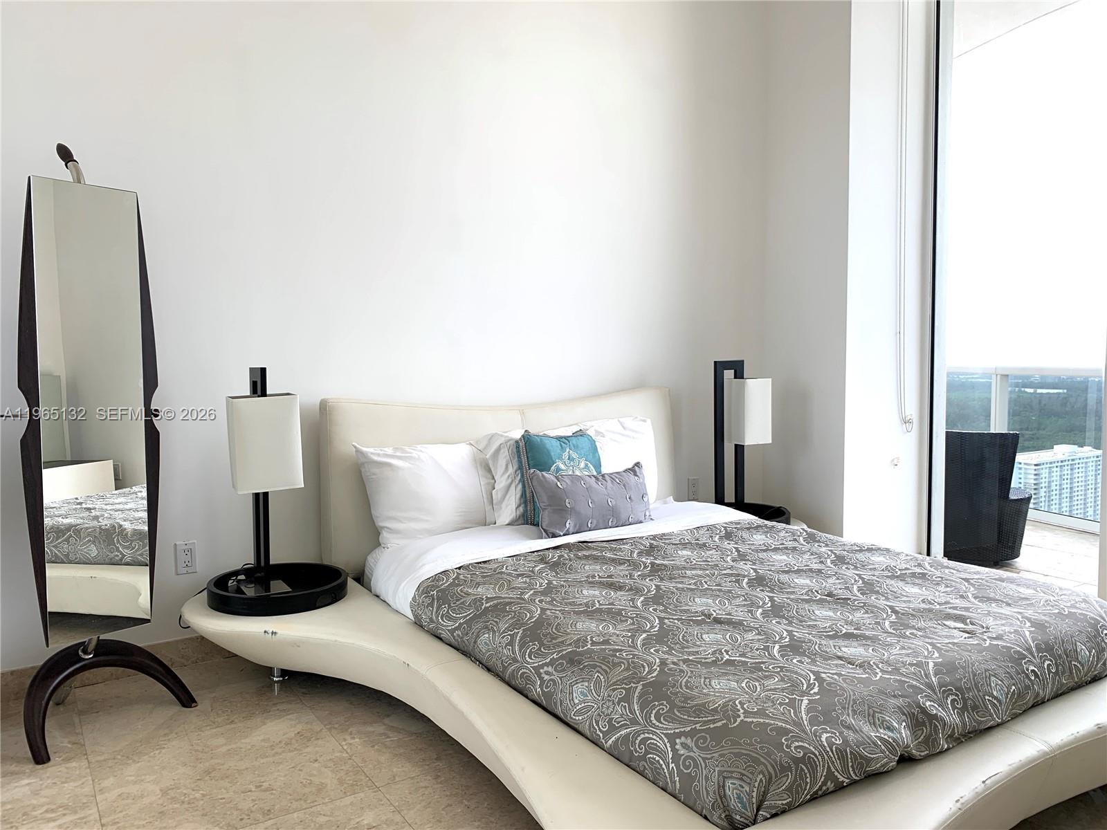 image Trump Tower I24