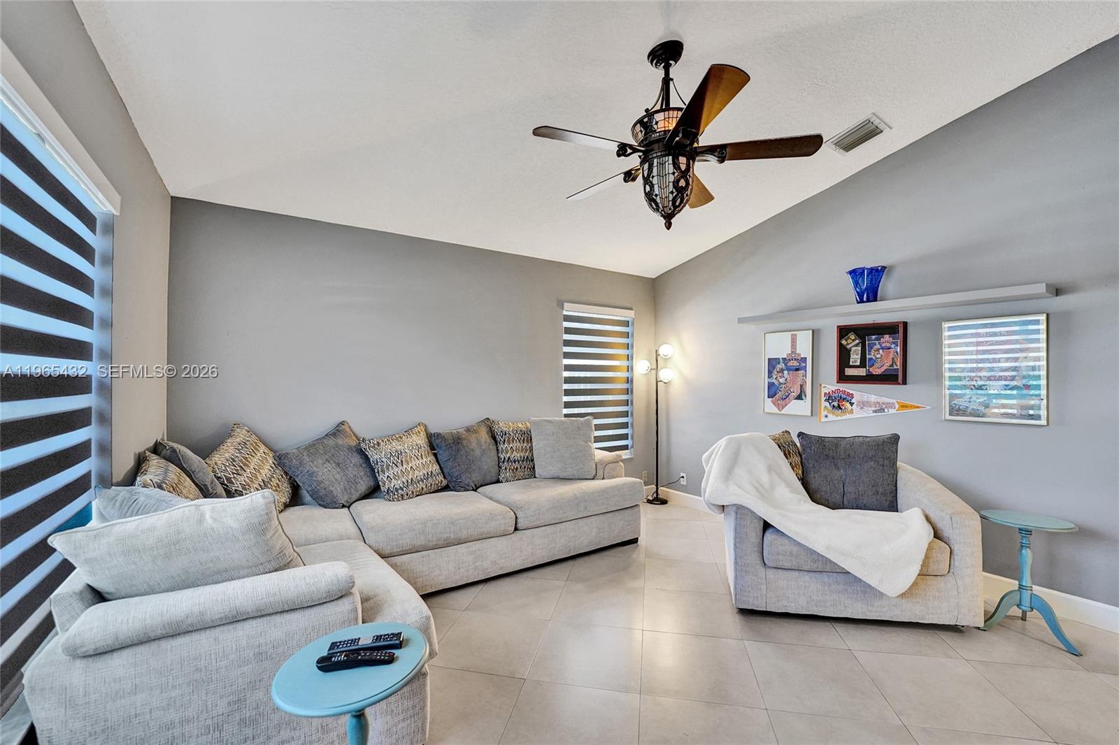 1553 SW 191st Ave Pembroke Pines, FL 33029