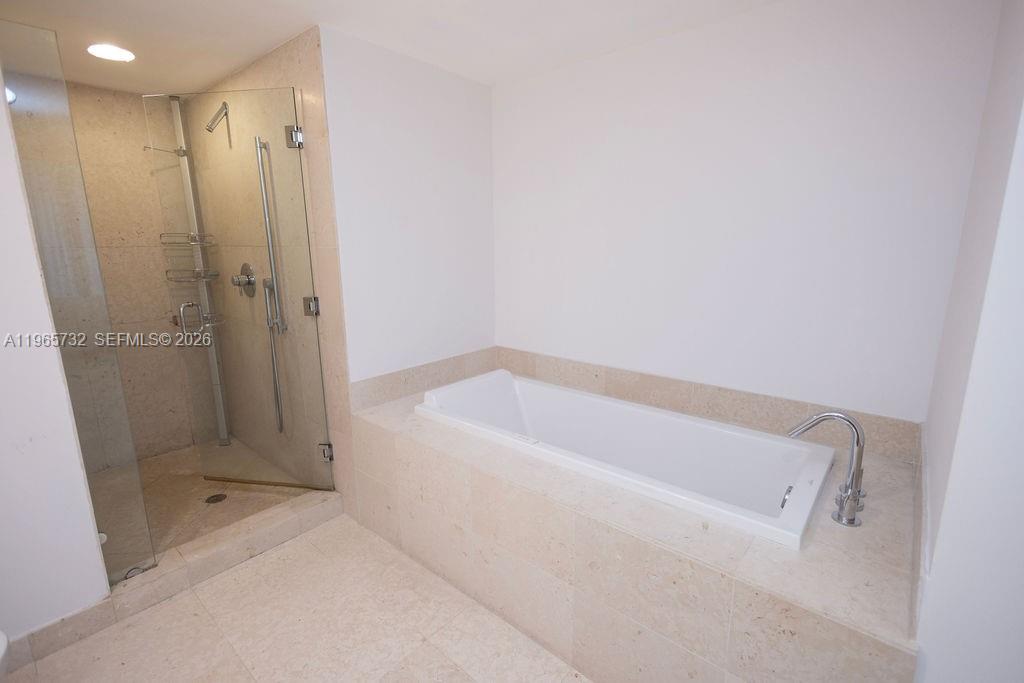 image Icon Brickell I9