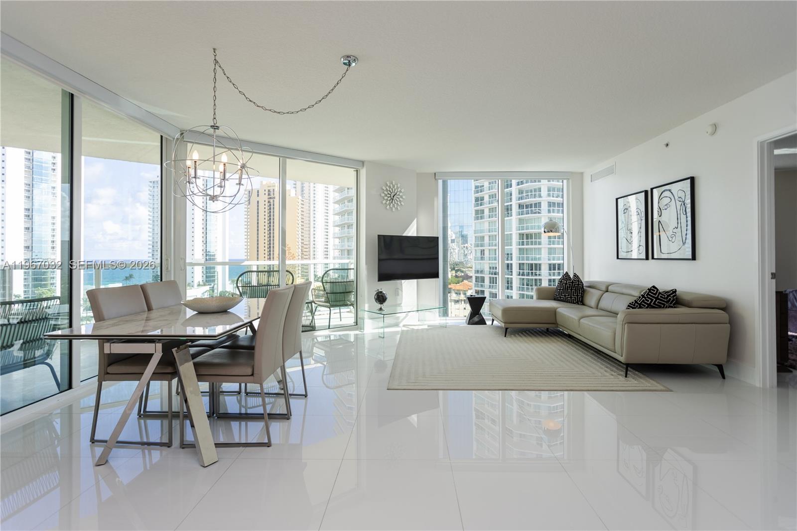 image St Tropez Sunny Isles2