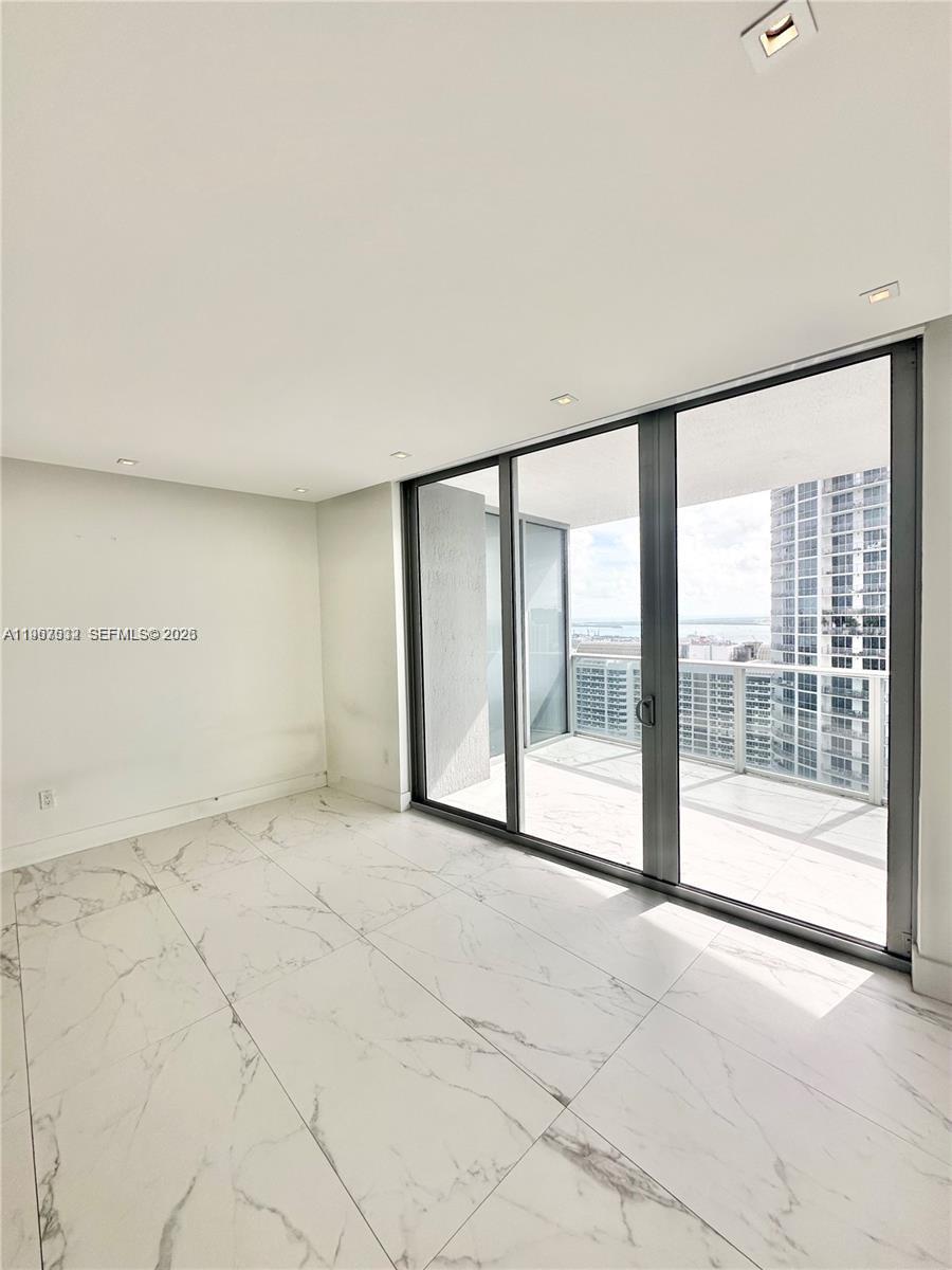 image Aria on the Bay12