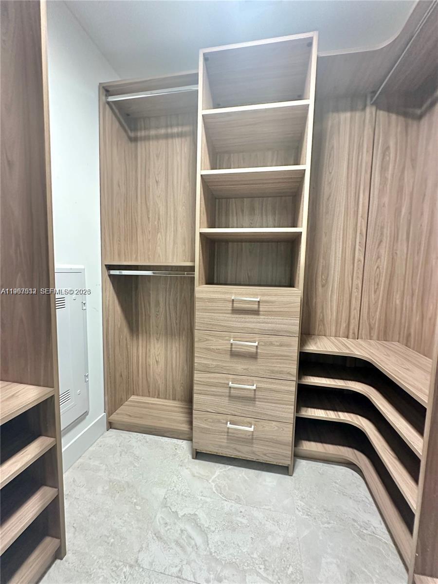 image Aria on the Bay14