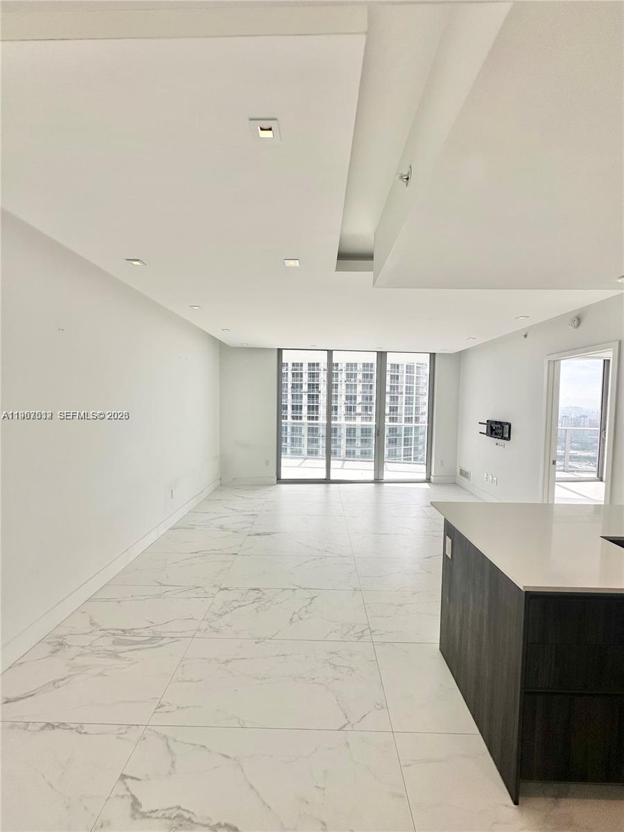 image Aria on the Bay7