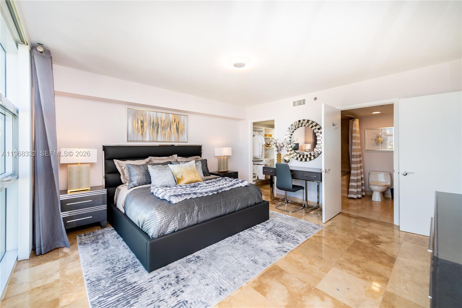 image Beach Club 211