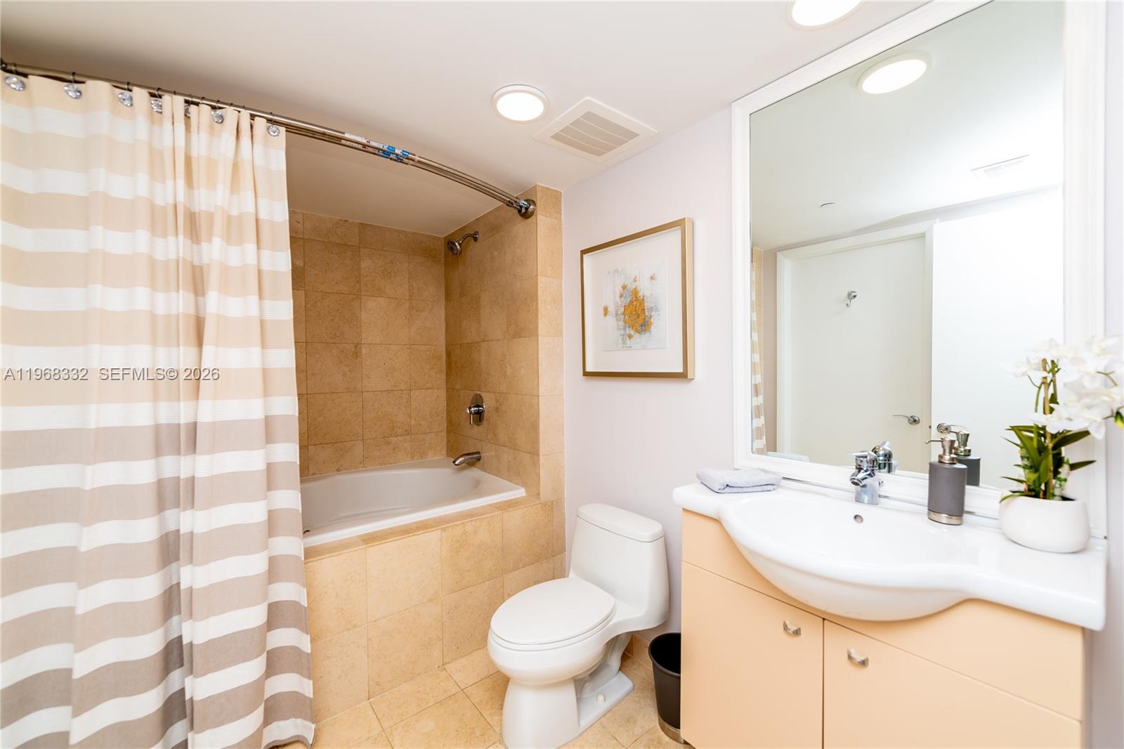 image Beach Club 215