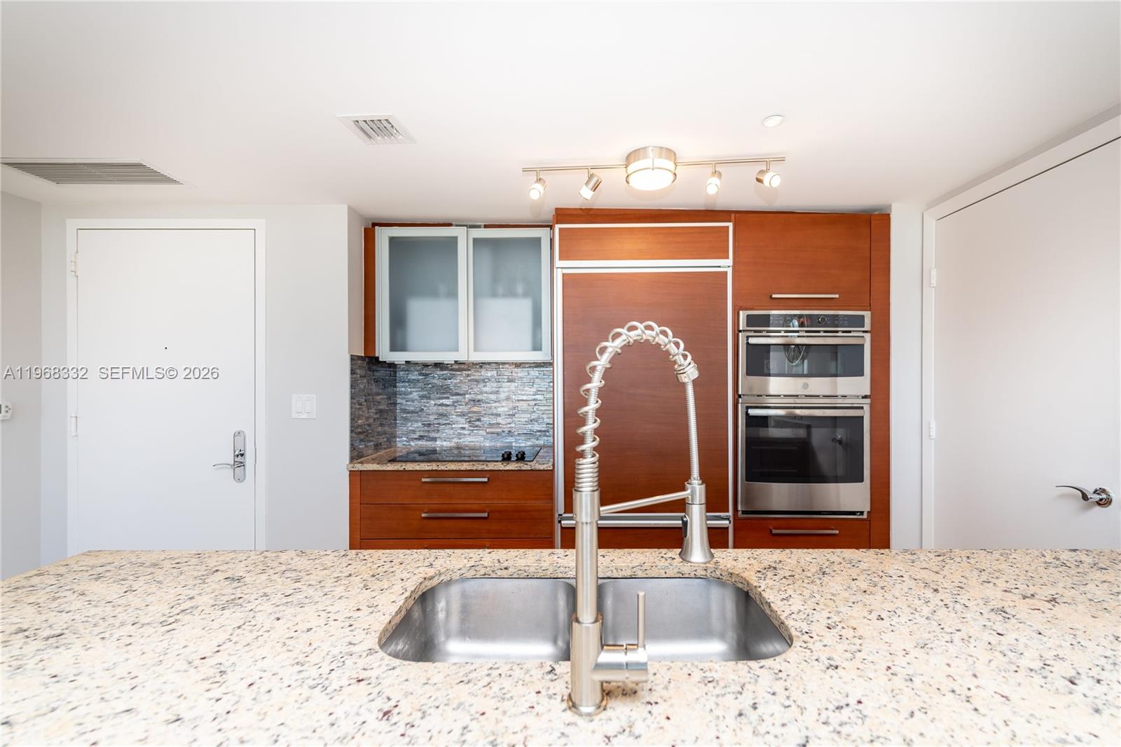 image Beach Club 218