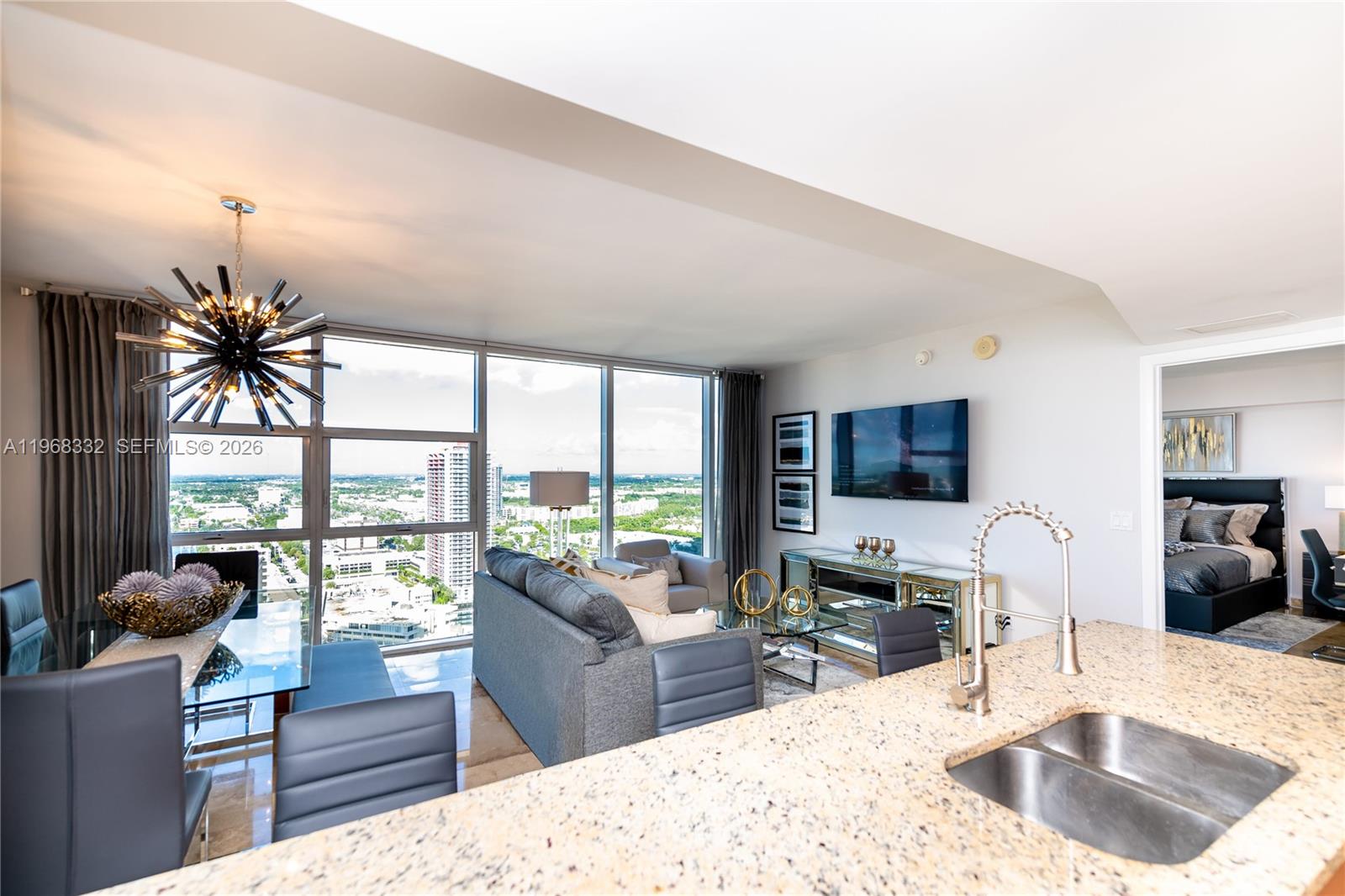 image Beach Club 222