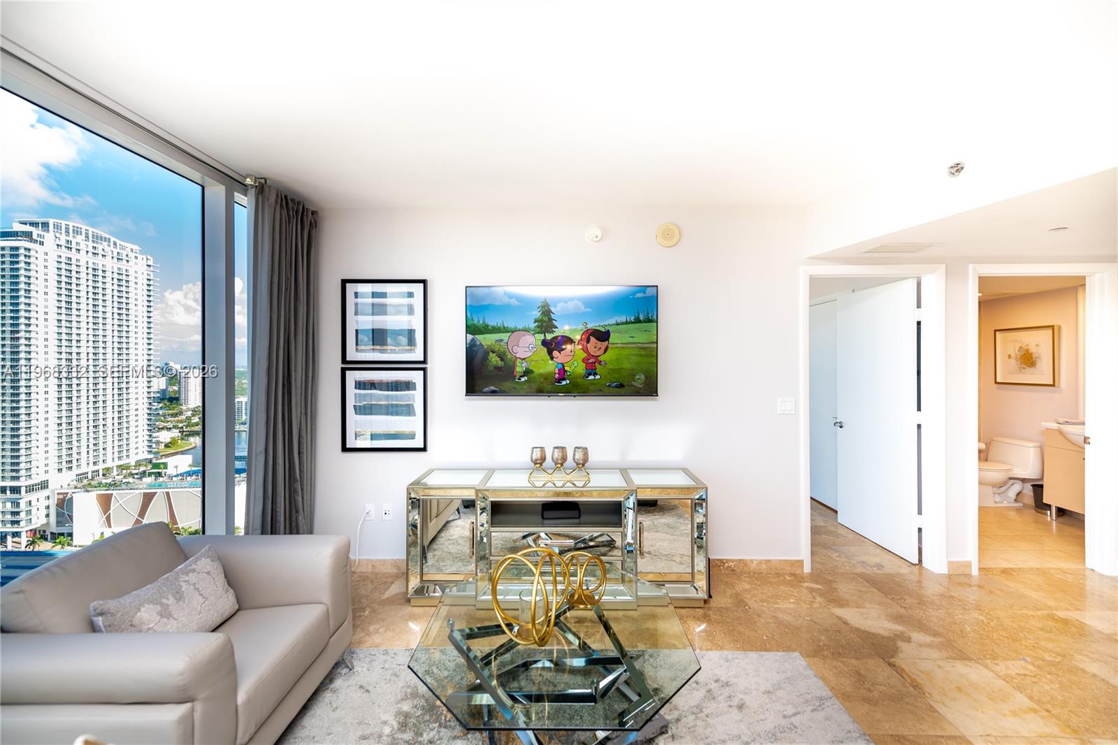 image Beach Club 225