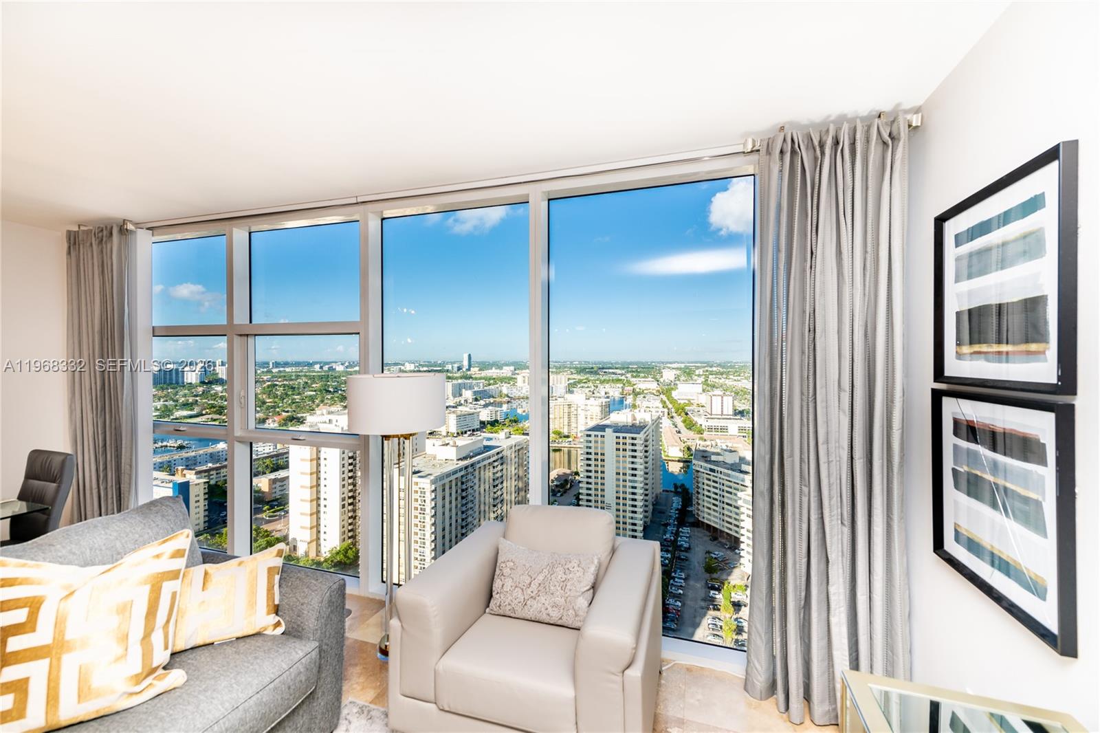 image Beach Club 227