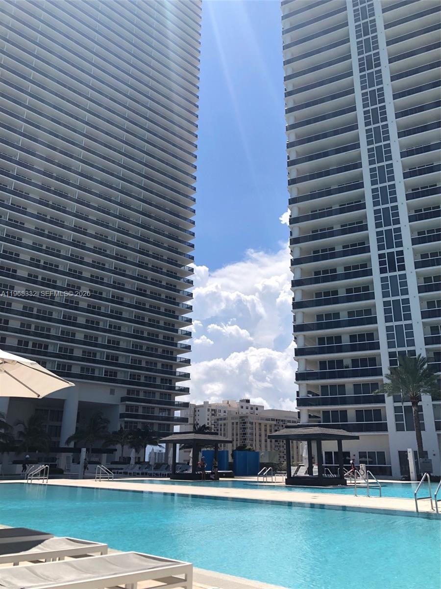 image Beach Club 237