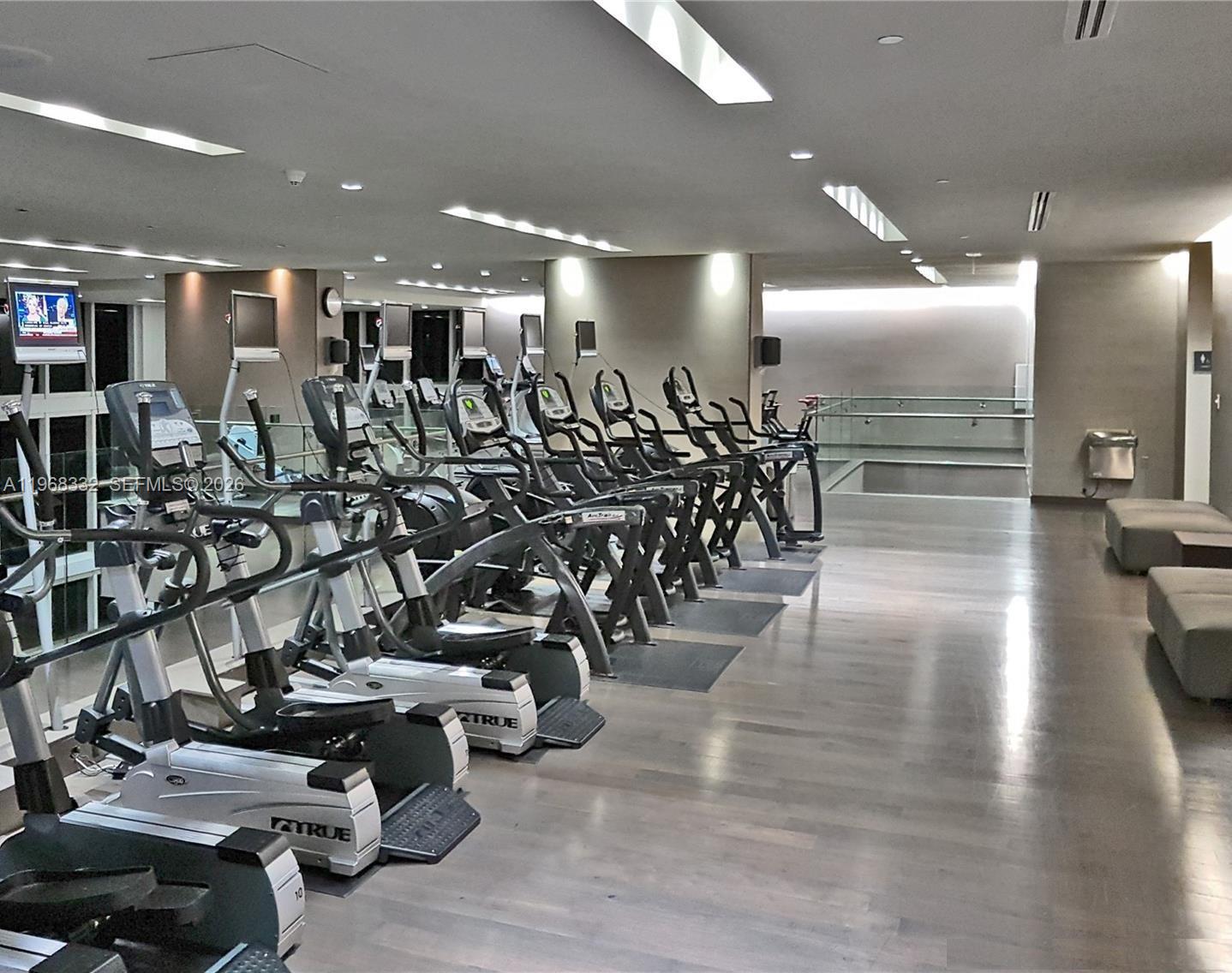 image Beach Club 245