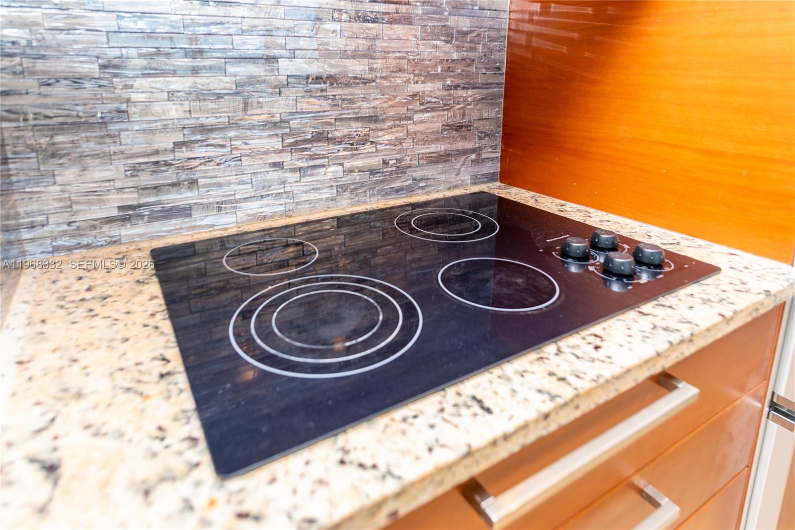 image Beach Club 250