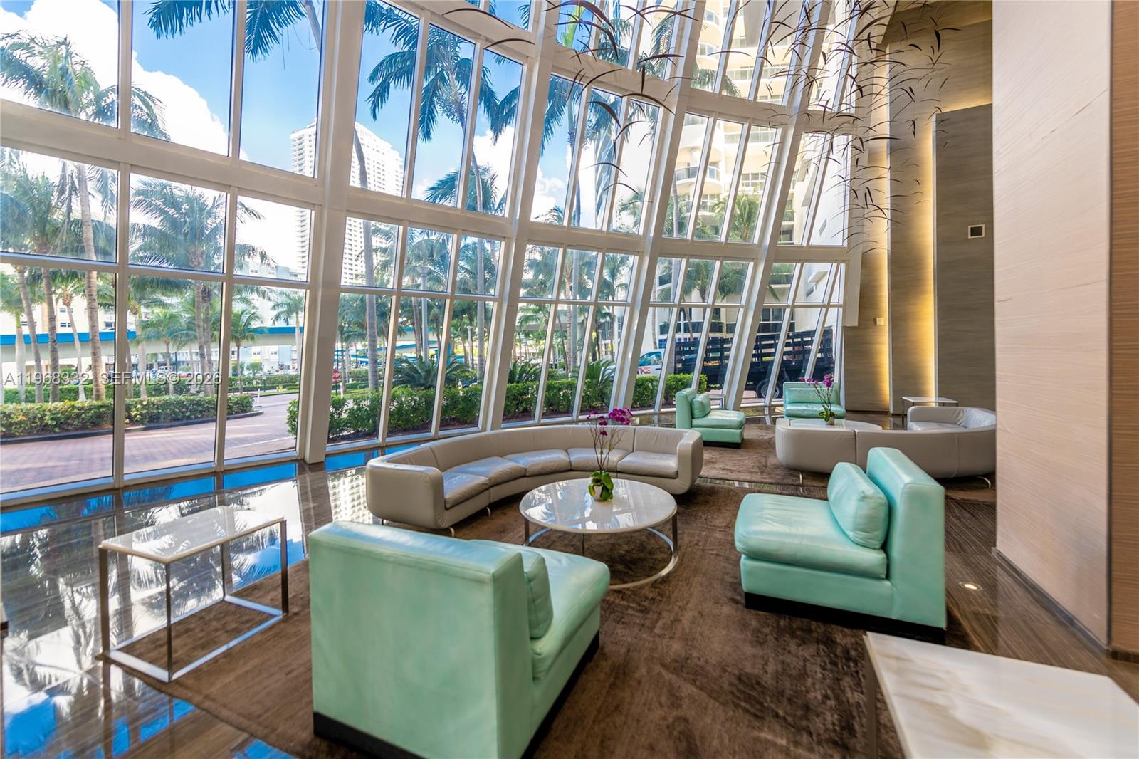 image Beach Club 253