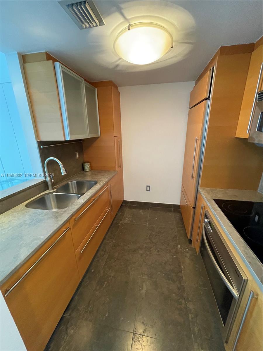 Undisclosed Address Miami Beach, FL 33139