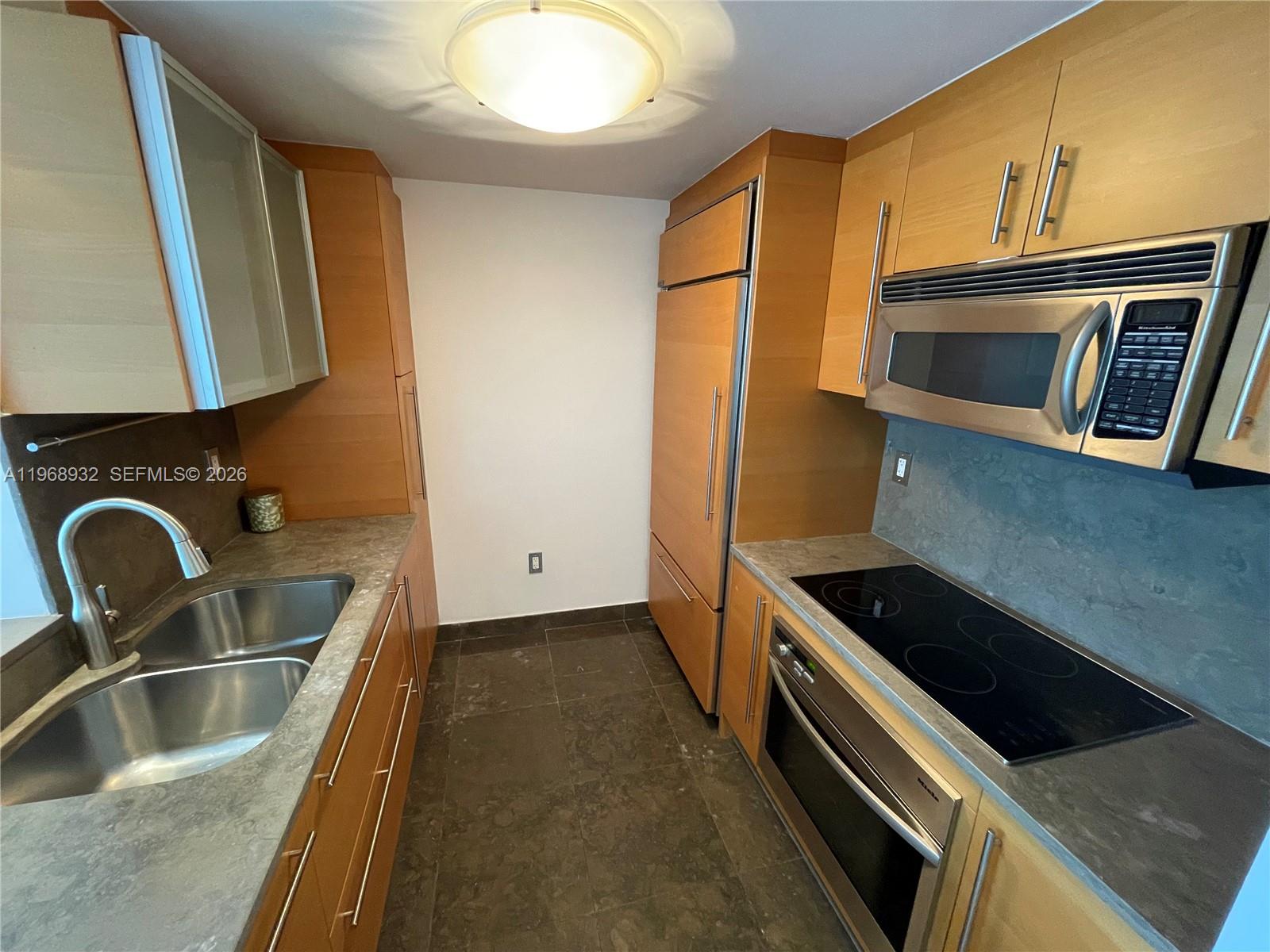 Undisclosed Address Miami Beach, FL 33139