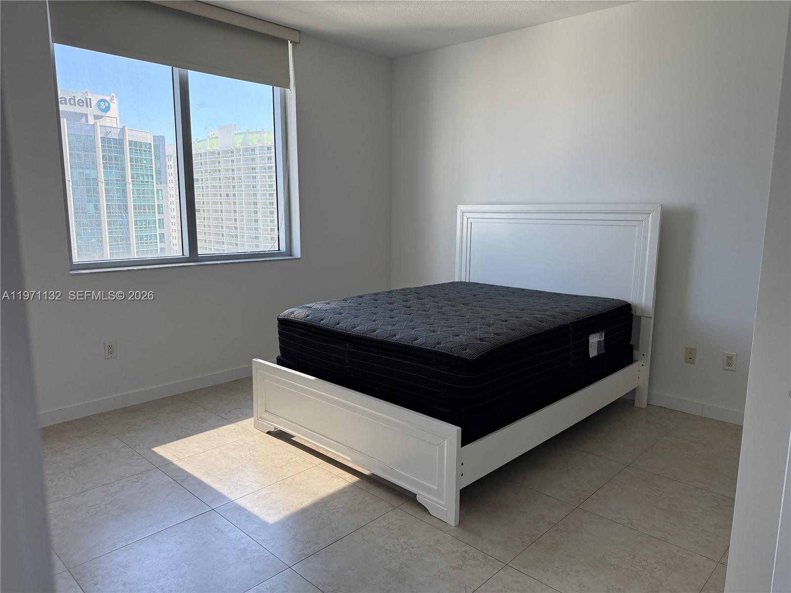 1060 Brickell Ave #3105 Miami, FL 33131