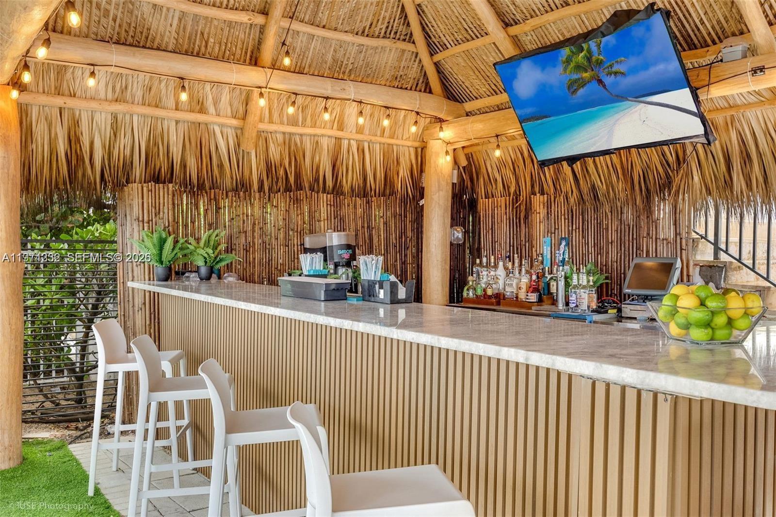 18683 Collins Ave #1403