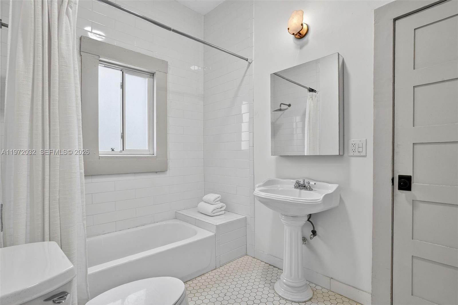 85 NE 46th St Miami, FL 33137