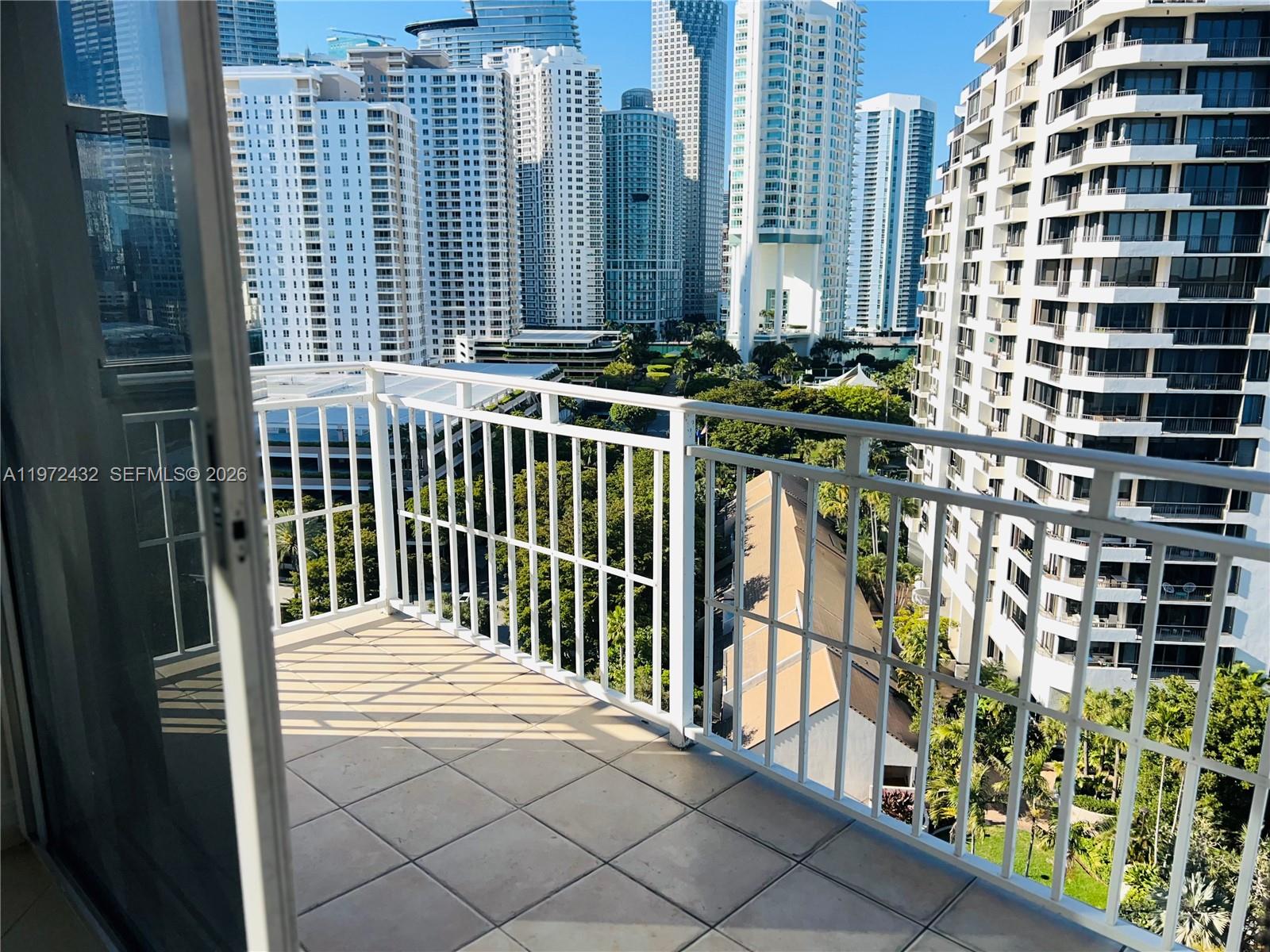 770 Claughton Is Dr #1601 Miami, FL 33131