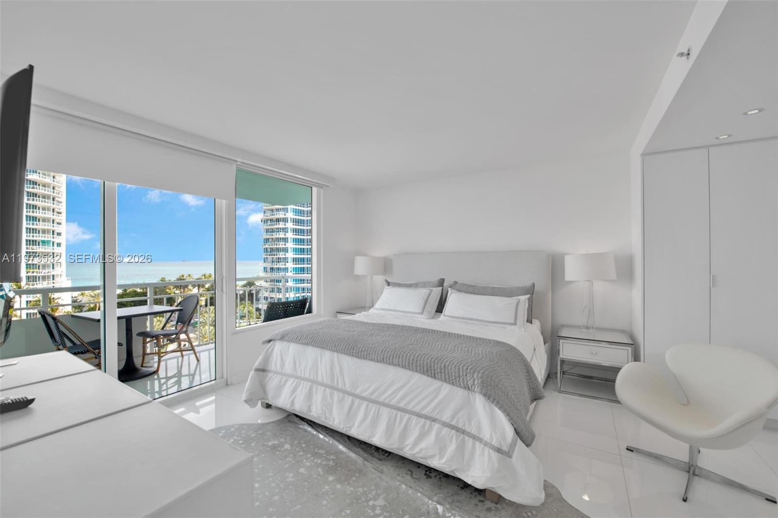 image South Pointe Towers11