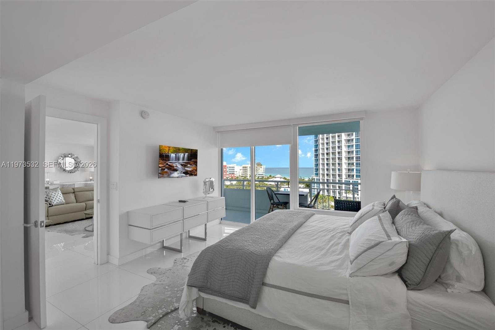 image South Pointe Towers12