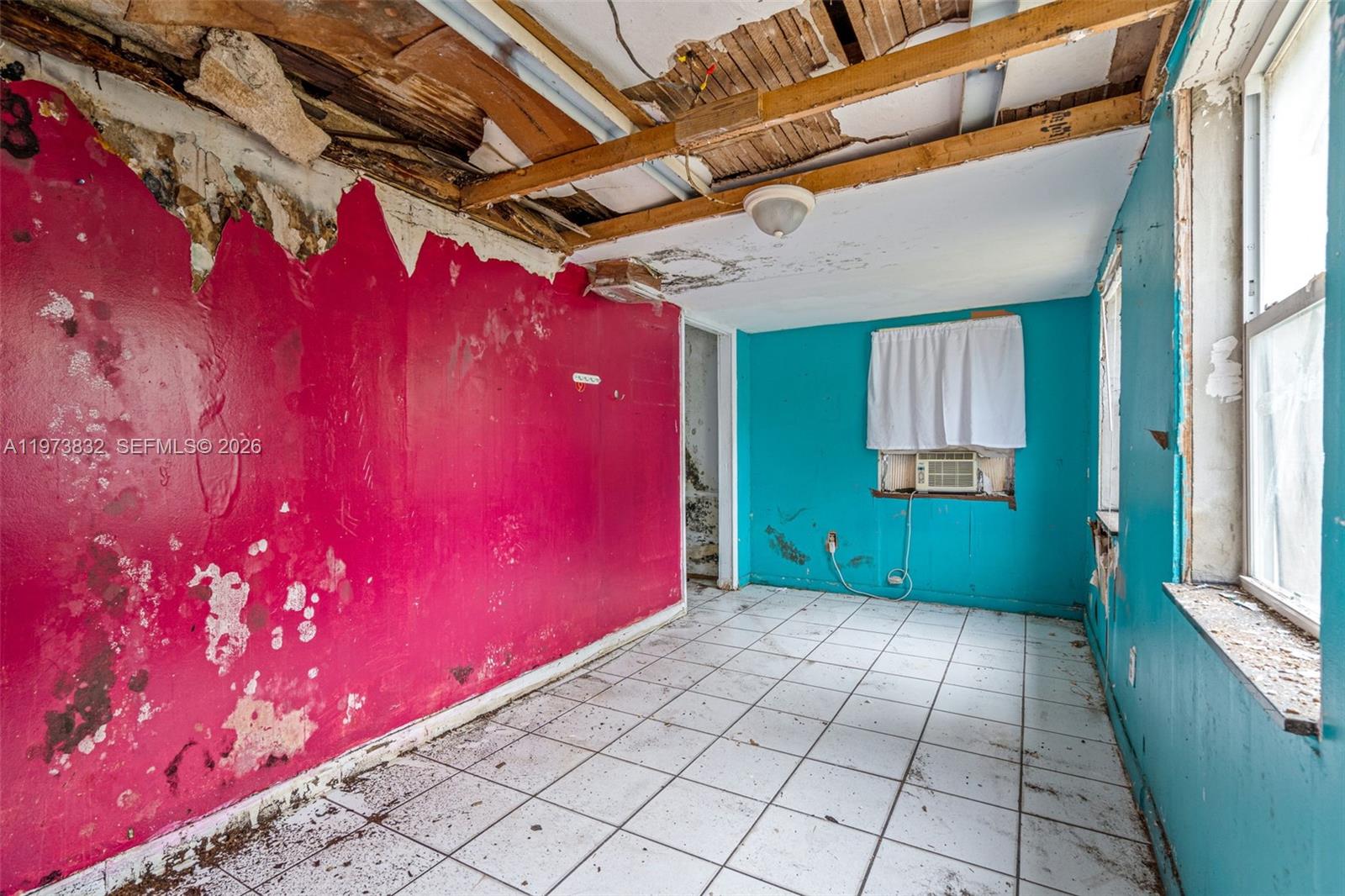 1045 SW 20th Ave Miami, FL 33135