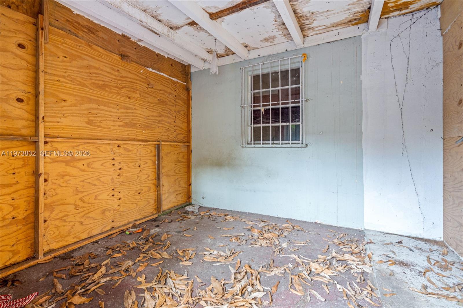 1045 SW 20th Ave Miami, FL 33135