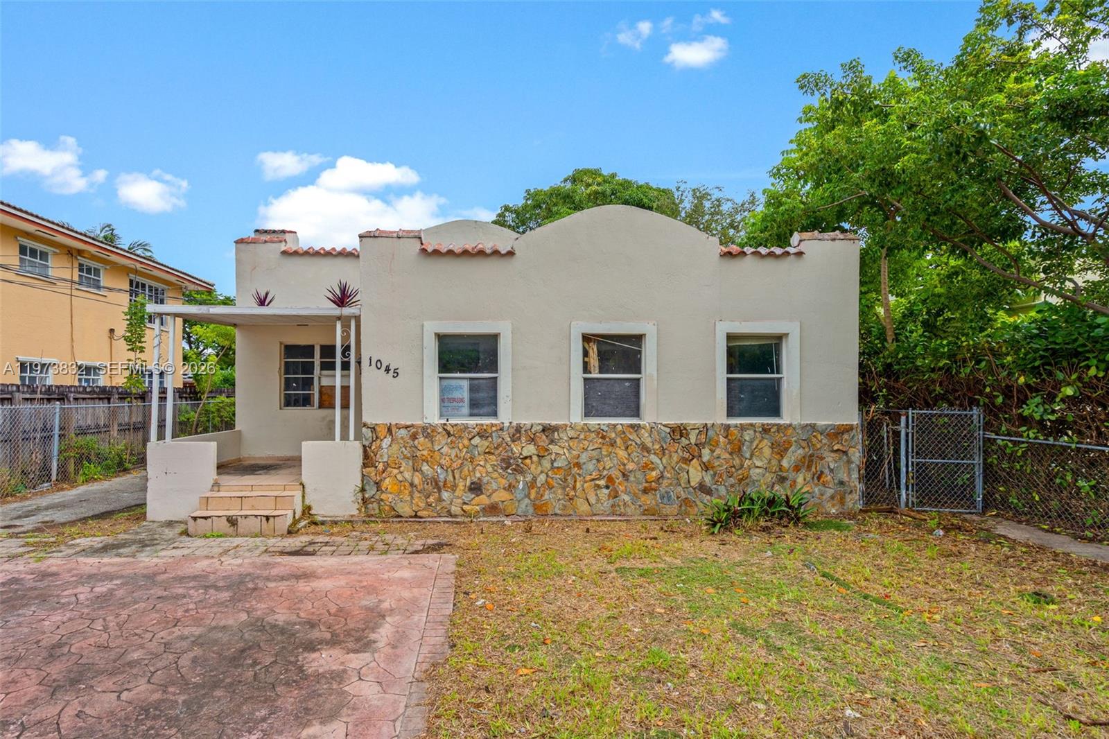 1045 SW 20th Ave Miami, FL 33135