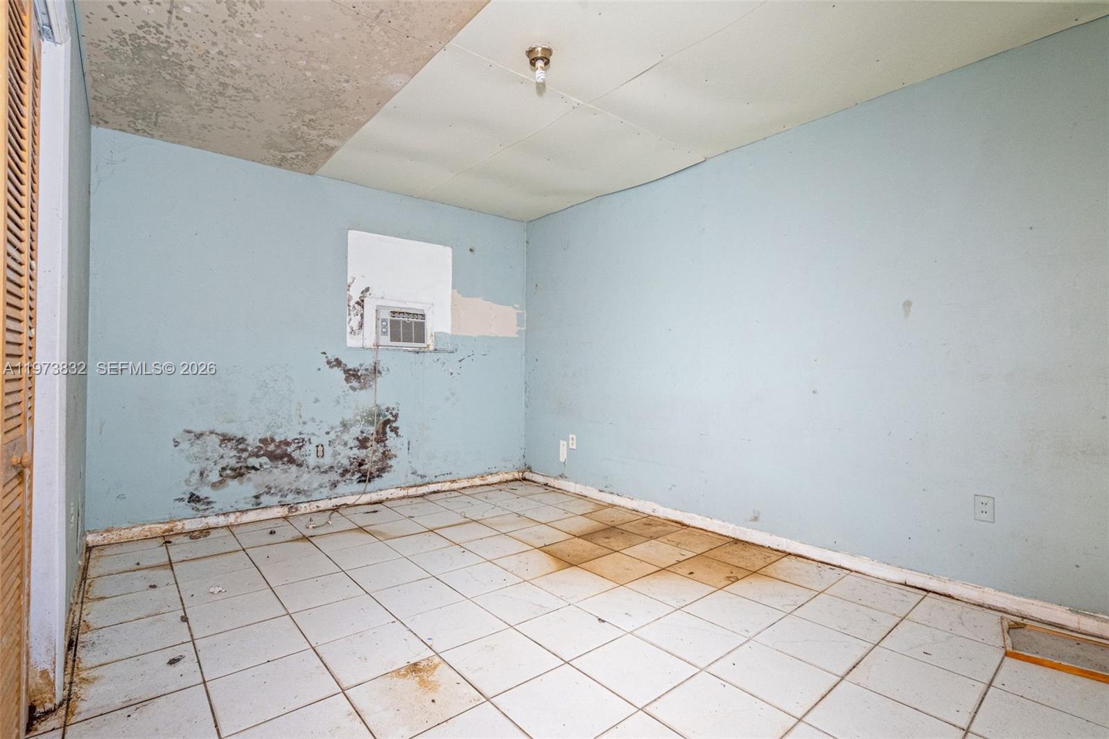 1045 SW 20th Ave Miami, FL 33135