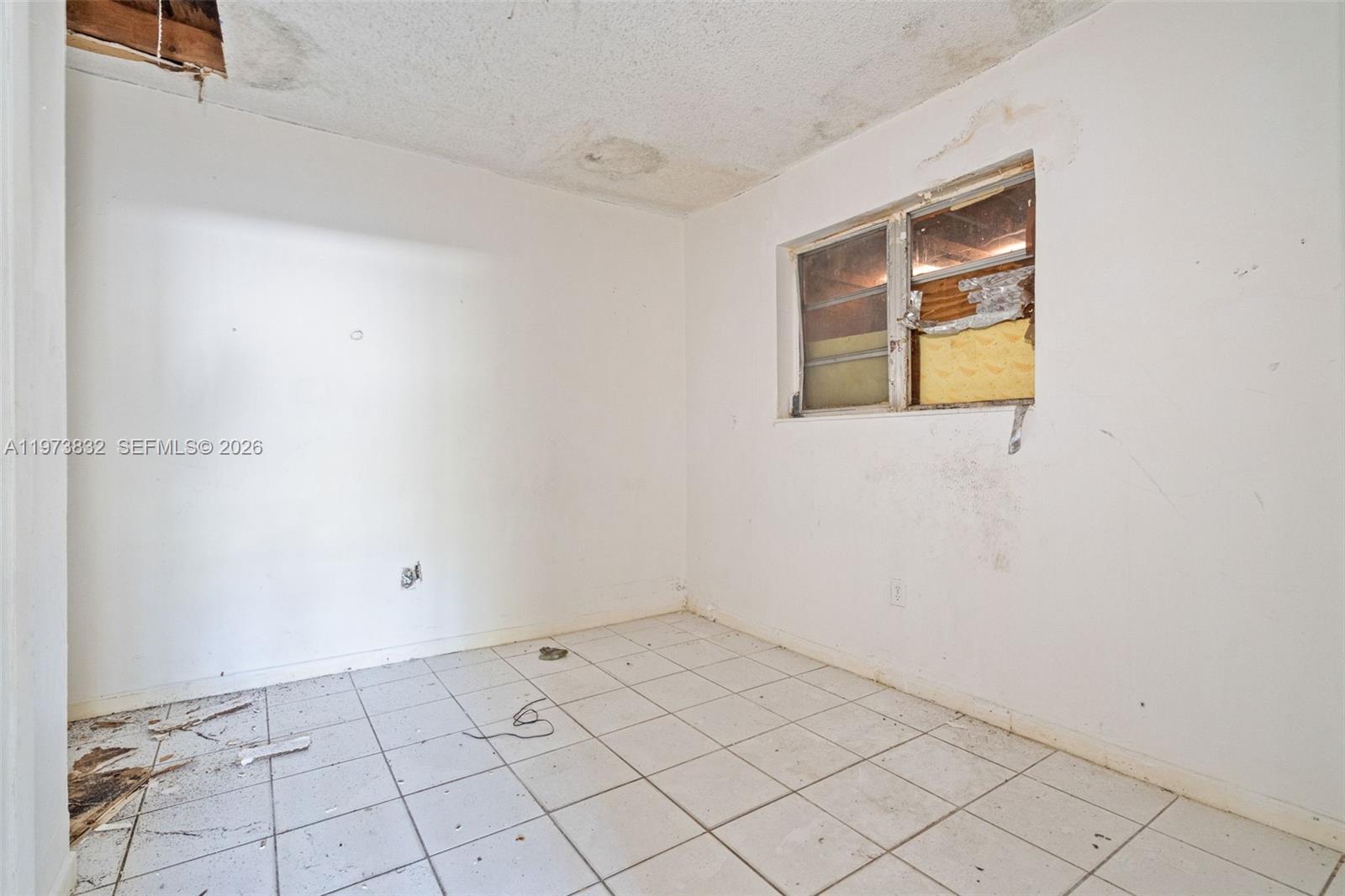 1045 SW 20th Ave Miami, FL 33135