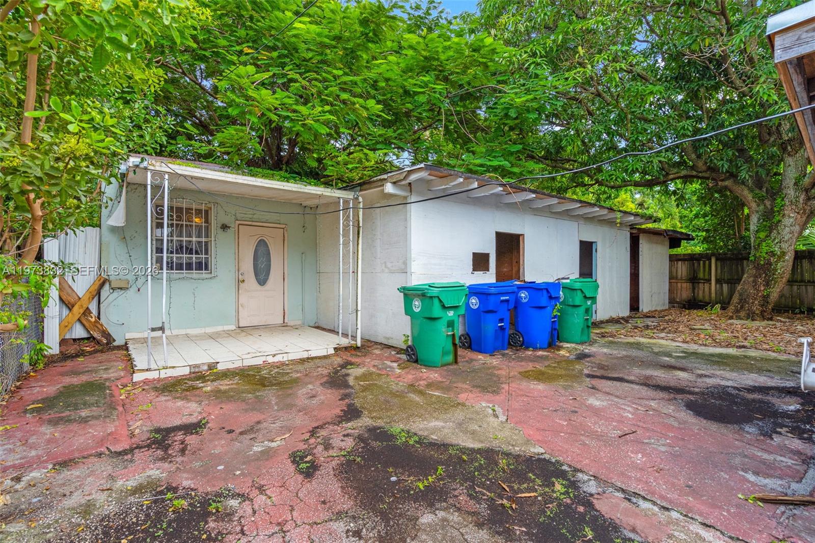 1045 SW 20th Ave Miami, FL 33135