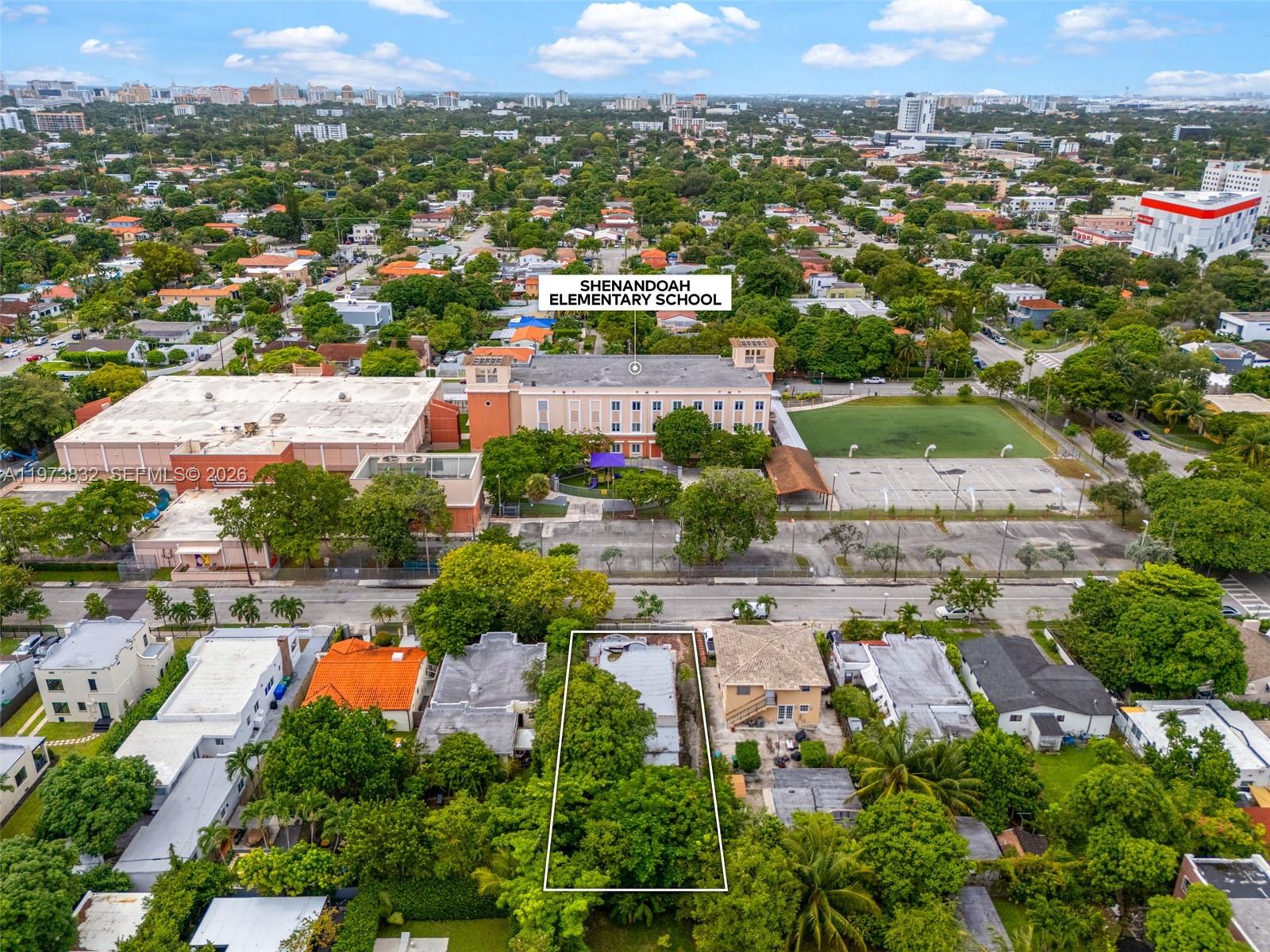 1045 SW 20th Ave Miami, FL 33135